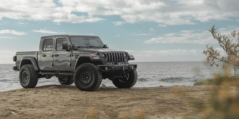 Jeep Gladiator Black Rhino Tusk